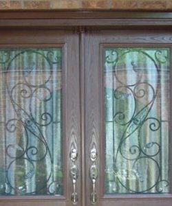 Image depicts a fiberglass entry door.