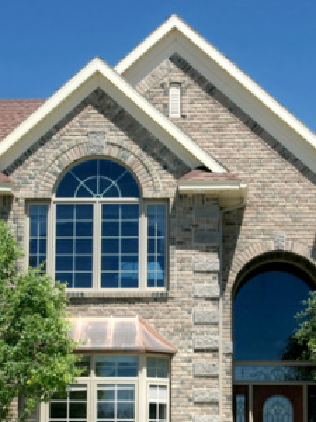 Image depicts windows with quality glass from NorthShield.