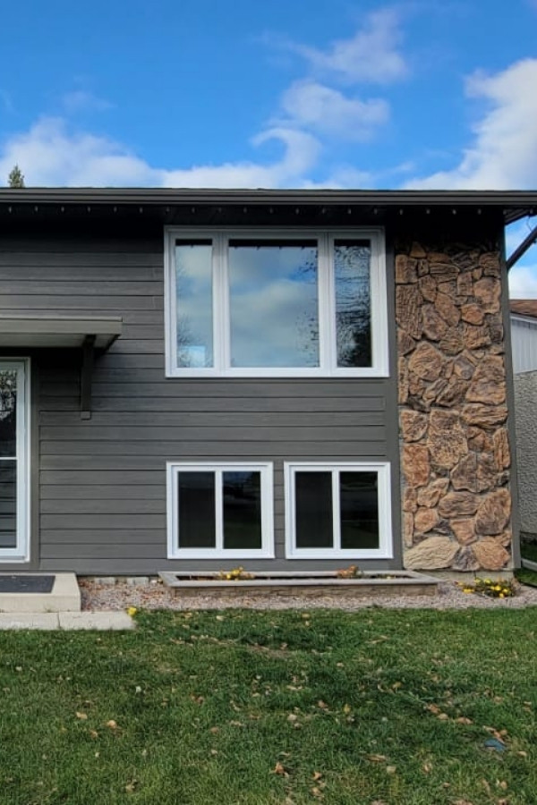 Windows and siding replacement project in Winnipeg