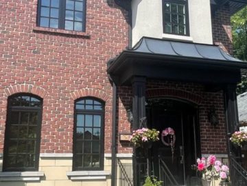 Classic Black Windows Installation in Aurora