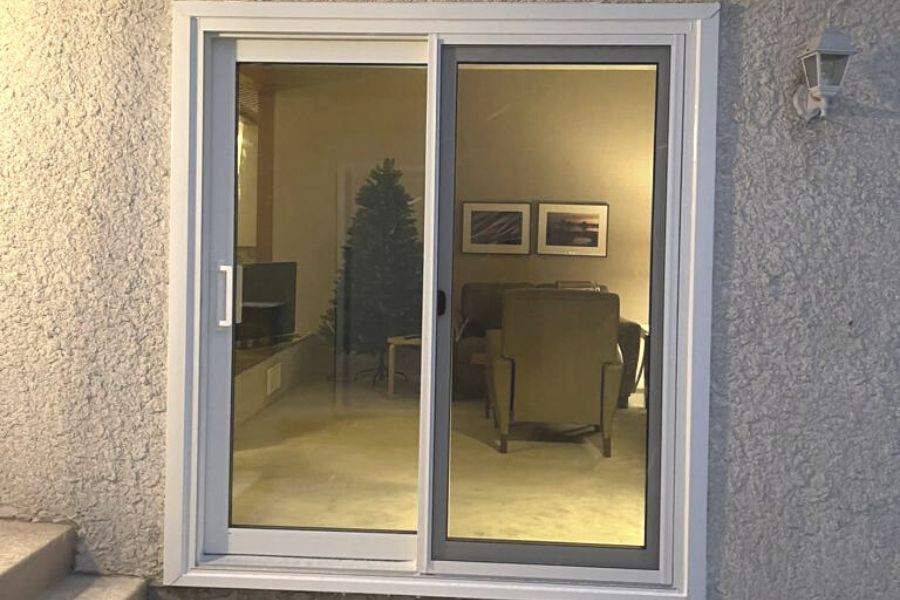 White Patio Door & Right Handed Sliding Door Installation Winnipeg ☑️